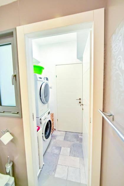 Apartment Fabulous - image 21