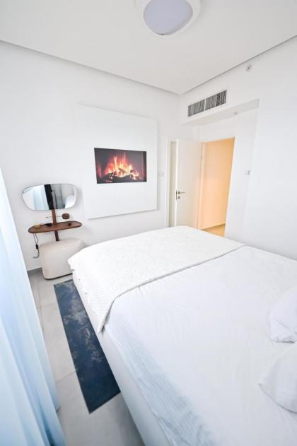 Apartment Fabulous - image 27