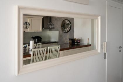 Gorgeous 2BR Apt heart of Jaffa! 3 mins to beach - image 23