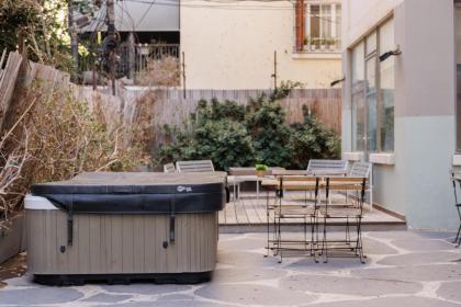 Garden Apartment 4BR With Hot Tub By Nimizz - image 23
