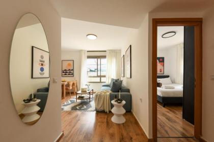 Cozy Apt with Mamad 4-min from the Beach by Sea N' Rent Tel Aviv
