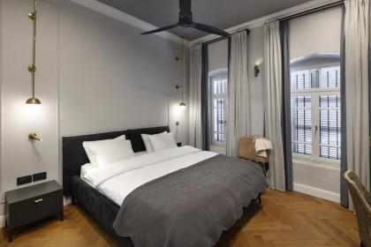 Allegro Neve Tzedek Boutique Suites - By HOMY - image 25