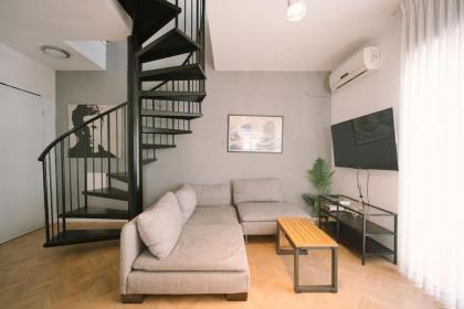 Ben Yehuda Duplex Apartment By Nimizz