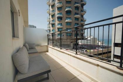 Ben Yehuda Duplex Apartment By Nimizz - image 23