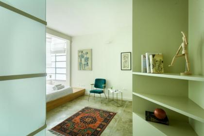 Spacious & Green 3BR Apt w Balcony in City Center by Sea N' Rent - image 27
