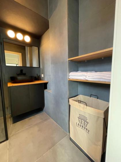 Loft boutique with balcony - image 5