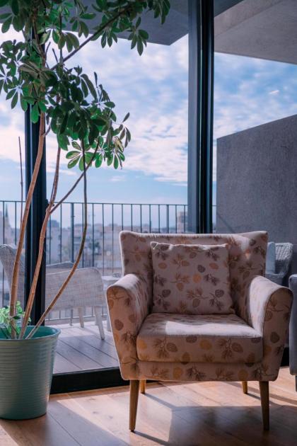 Neve Tzedek Luxury Apartment By Nimizz - image 24