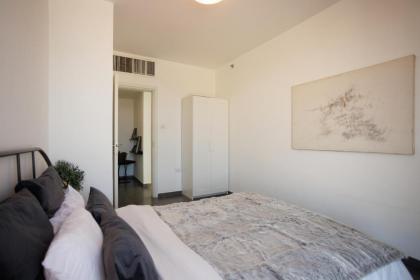 Neve Tzedek Luxury Apartment By Nimizz - image 28