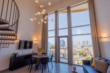 Neve Tsedek 2BR Apartment By Nimizz - image 30