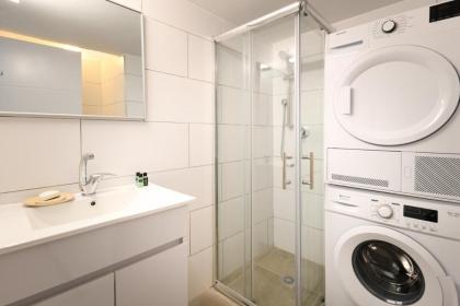 Spacious & Bright 3BR Apt Near the Beach & Port by Sea N' Rent - image 29