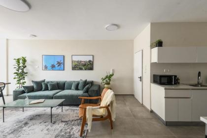 Spacious & Bright 3BR Apt Near the Beach & Port by Sea N' Rent - image 3