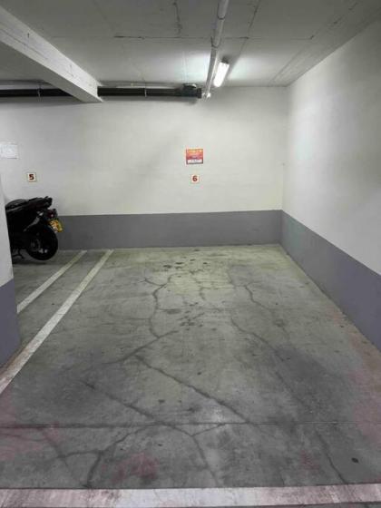 Ambassador apartment+parking - image 21