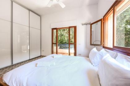 Spacious 3BR Penthouse w Rooftop 7 min from Beach by Sea N' Rent - image 21