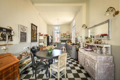 Elegant 1BR Apt w Balcony in the heart of the City by Sea N' Rent - image 21