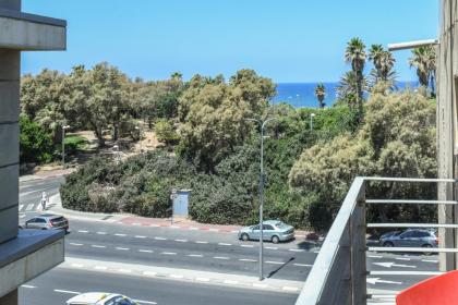 Grand Studio Sea-View Balcony by Sea N' Rent 