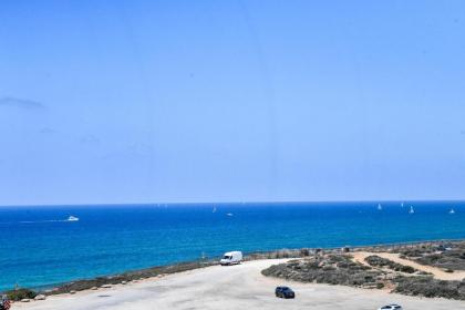 HaTsuk Beach Sea-View Studio by Sea N' Rent - image 23