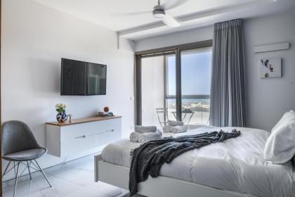 HaTsuk Beach Sea-View Studio by Sea N' Rent - image 24