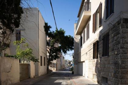 Secret Garden in Jaffa + Free Parking - image 24