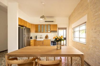 Rustic Charm in Tel Aviv's Center by Sea N' Rent - image 22