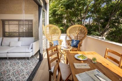 Rustic Charm in Tel Aviv's Center by Sea N' Rent - image 28