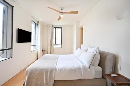 The Neve Tsedek 4BR VILLA by HolyGuest - image 27