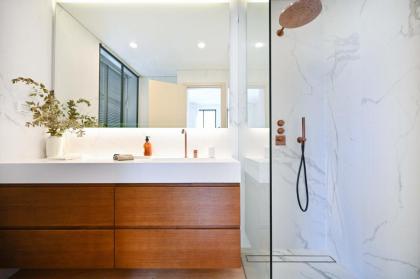 The Neve Tsedek 4BR VILLA by HolyGuest - image 28