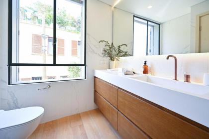 The Neve Tsedek 4BR VILLA by HolyGuest - image 29