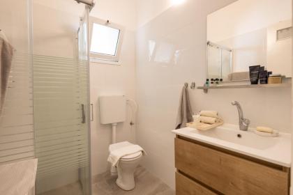 Eclectic Dreams Rabin Square Apt by Sea N' Rent - image 21