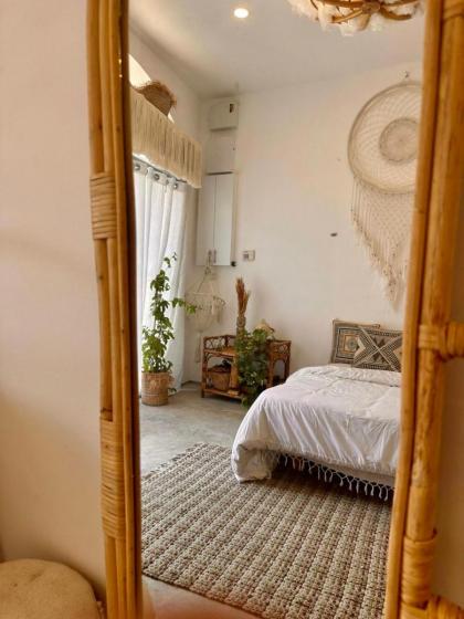 Light and cozy apartment- Bali style - image 5
