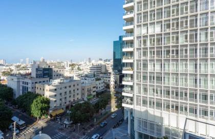 Glamorous 3BR Penthouse near Rothschild Boulevard - image 22