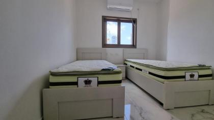 New Stylish Apartment with Balcony Close to Tel Aviv - image 25