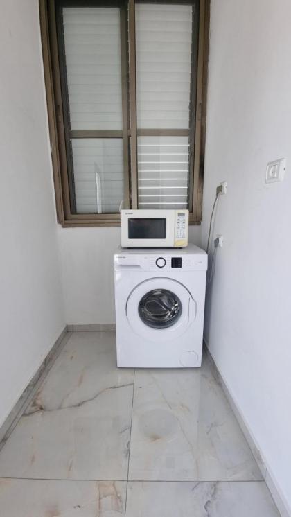 New Stylish Apartment with Balcony Close to Tel Aviv - image 28