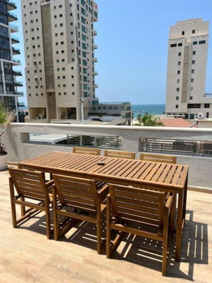 Beach Rooftop Apartment - image 25