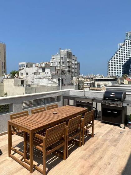 Beach Rooftop Apartment - image 26