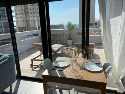 Beach Rooftop Apartment - image 30