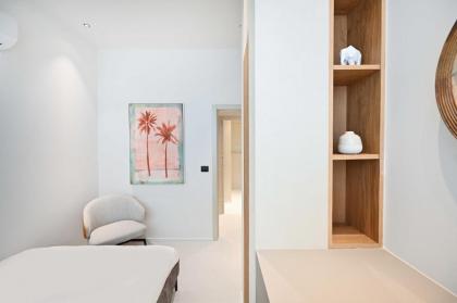 Stylish 3BR close to the beach by HolyGuest - image 24