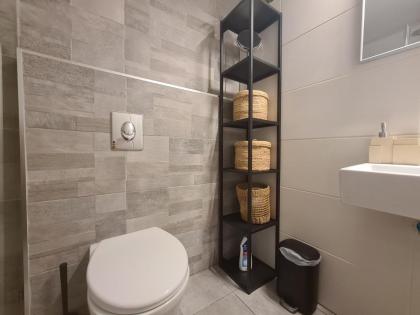 Gindi Tower Apartment - By Beach Apartments TLV - image 25
