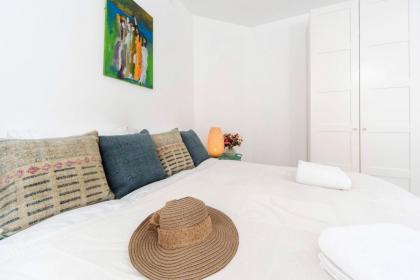 Modern & Bright 3BR Apt by Sea N' Rent - image 24