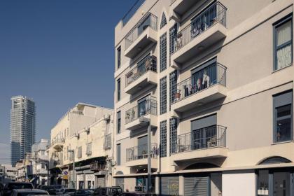 Classy 1 BR Apt w Private Balcony By Sea N' Rent - image 26