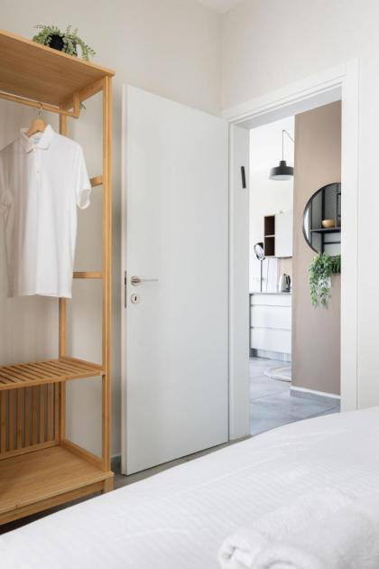 Bright & Chic Apartment with Mamad in the City by Sea N' Rent - image 25