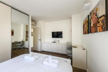 Chic 2BR Apt w Large Windows in Tel Aviv Old North Sea N' Rent - image 23