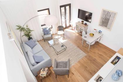 Beautiful Apartment on the Beach with Mamad by Sea N' Rent - image 23
