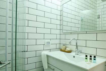 Simple Living 1BR Apartment in Tel Aviv Center by Sea N' Rent - image 22