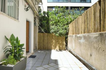 Simple Living 1BR Apartment in Tel Aviv Center by Sea N' Rent - image 24