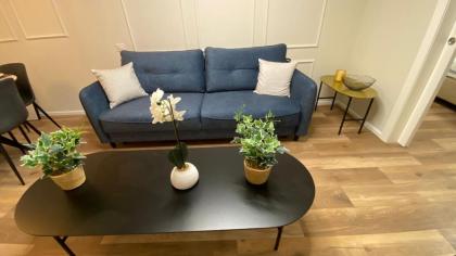 Remarkable 2-Bed Apartment in Tel Aviv-Yafo - image 23